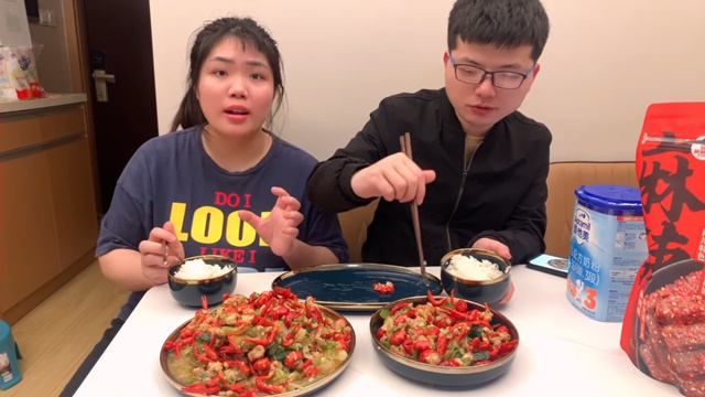 Nàng dâu Việt tại Trung Quốc chi tiêu ngột ngạt từ thời đại dịch đến thời bão giá - Ảnh 3.