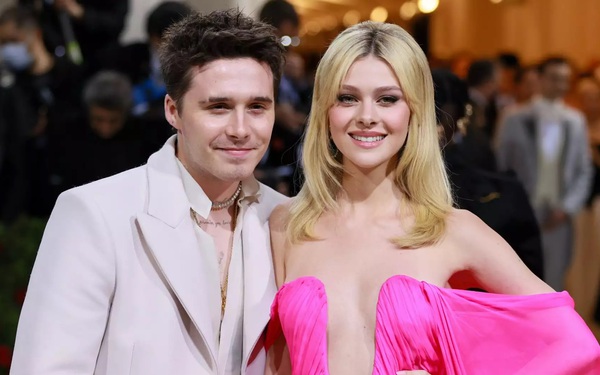 Brooklyn Beckham bỏ bóng vì áp lực sống theo bố David Beckham - Ảnh 1.