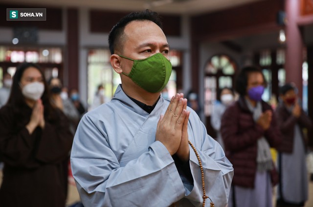 Tăng ni, phật tử chùa Đình Quán bật khóc trong lễ tang đặc biệt thiền sư Thích Nhất Hạnh - Ảnh 7.