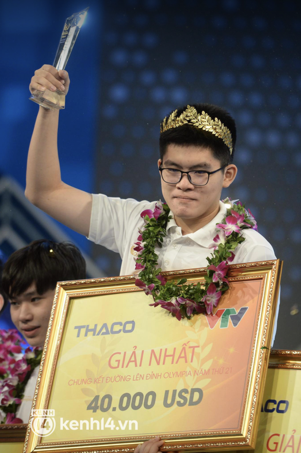 Một năm “đi ra biển lớn” với 10 đại diện nổi bật nhất 2021: HCV Olympic quốc tế, cô giáo toàn cầu, sinh viên cũng xuất sắc toàn cầu nốt! - Ảnh 3.
