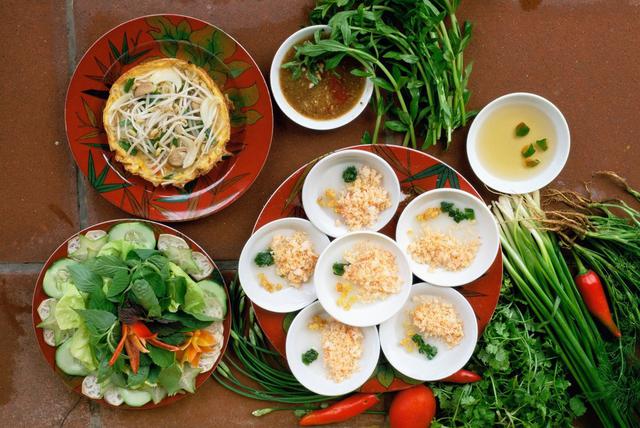  Tạp chí Vogue: Ngoài phở và bánh mì, còn 22 món ăn Việt Nam nhất định phải thử - Ảnh 2.