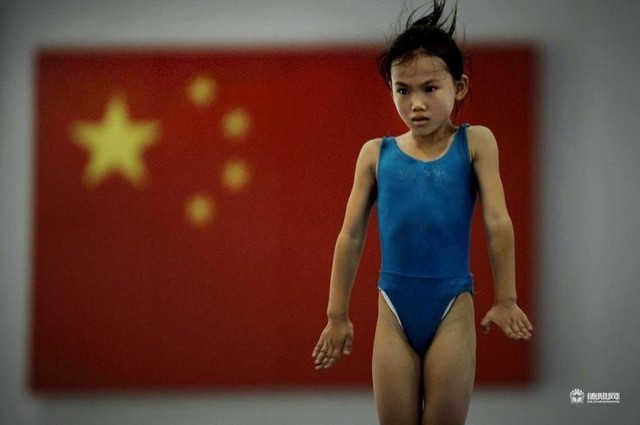 Giấc mơ vô địch Olympic của những đứa trẻ ở lò đào tạo thể thao Trung Quốc: Đánh đổi tuổi thơ bằng máu, mồ hôi và nước mắt - Ảnh 18.