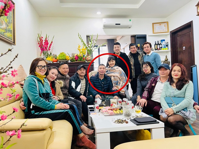 Đến lượt Công Lý đăng ảnh Vân Dung ngày đầu năm, nói đúng 3 chữ mà khiến fan Táo Quân tràn vào - Ảnh 1.