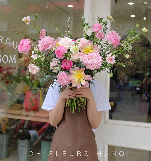 Sáng tạo của các shop hoa “sống chung” với Covid-19: Vừa giúp mình đứng vững vừa mang niềm vui đến tận nhà cho khách, thấy ấm lòng! - Ảnh 9.