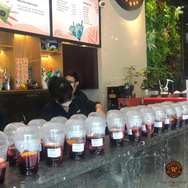 Những nhà hàng của người nổi tiếng sau nhiều năm kinh doanh: Ai đóng cửa, ai vẫn giữ chỗ đứng ở nghề tay trái? - Ảnh 8.