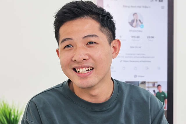 Reviewer Hải Triều: Tháng lương đầu tiên chỉ đủ mua 2 cái áo jean, quyết định học Thạc sỹ cho nhân viên… nể - Ảnh 2.