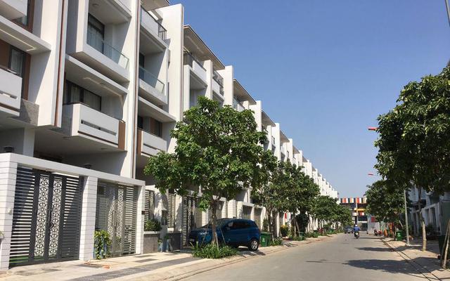Nhìn bối cảnh này, giá nhà khó hạ nhiệt - Ảnh 1.
