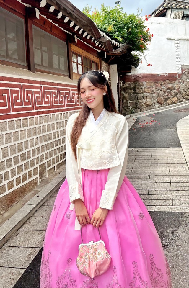  So kè loạt gái xinh tuổi Mão vừa giỏi còn đa tài: Người là Hoa khôi Ngoại thương, người là TikToker triệu view - Ảnh 10.