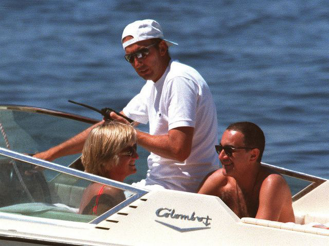 Điều ít biết về hình ảnh cuối cùng của Công nương Diana trước khi gặp tai nạn và người đàn ông nguyện ở bên bảo vệ bà suốt cuộc đời - Ảnh 6.