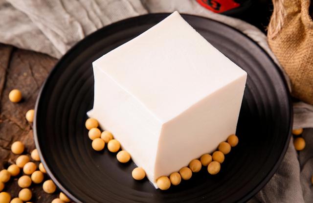 Đậu phụ ăn ngon lại tốt cho sức khỏe nhưng có 4 nhóm người tuyệt đối đừng nên tiêu thụ kẻo rước bệnh vào người - Ảnh 2.
