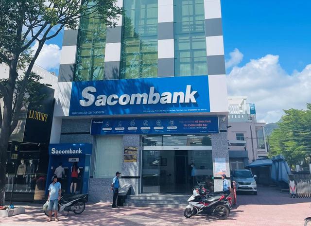 Khởi tố 4 cựu nhân viên Phòng Giao dịch Sacombank Cam Ranh - Ảnh 1.