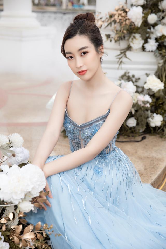 Những ngôi trường đình đám vợ chồng Hoa hậu Đỗ Mỹ Linh từng theo học - Ảnh 6.
