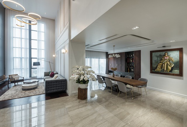 Duplex 300m2 hút mắt khi kết hợp phong cách tân cổ điển với Rustic, xây bao năm vẫn xịn xò như ban đầu - Ảnh 4.