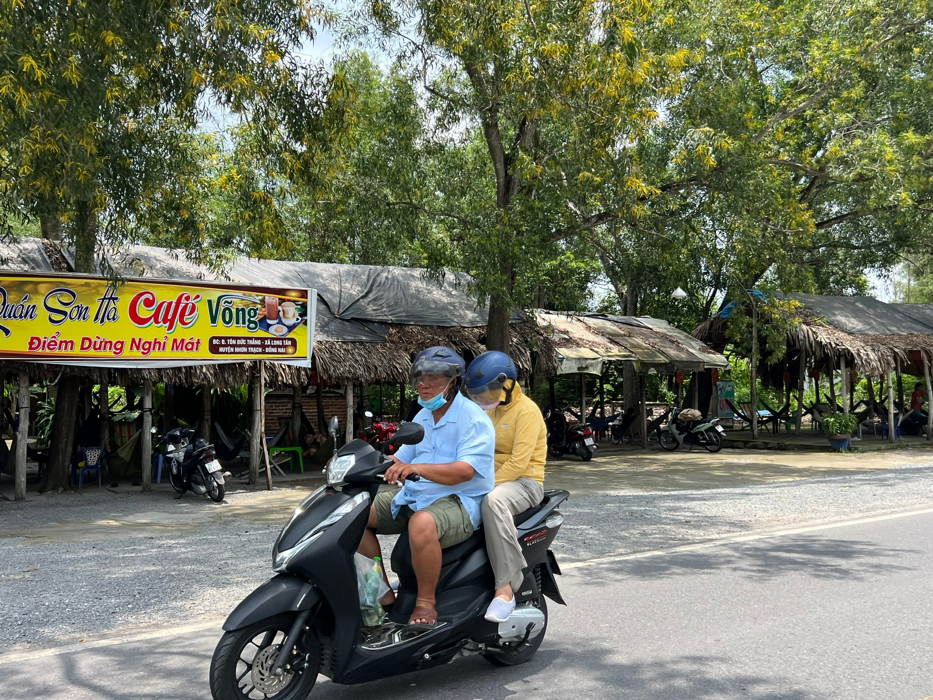 Thực hư chuyện môi giới nhà đất phía Nam một ngày chốt 10 nền đất? - Ảnh 1.