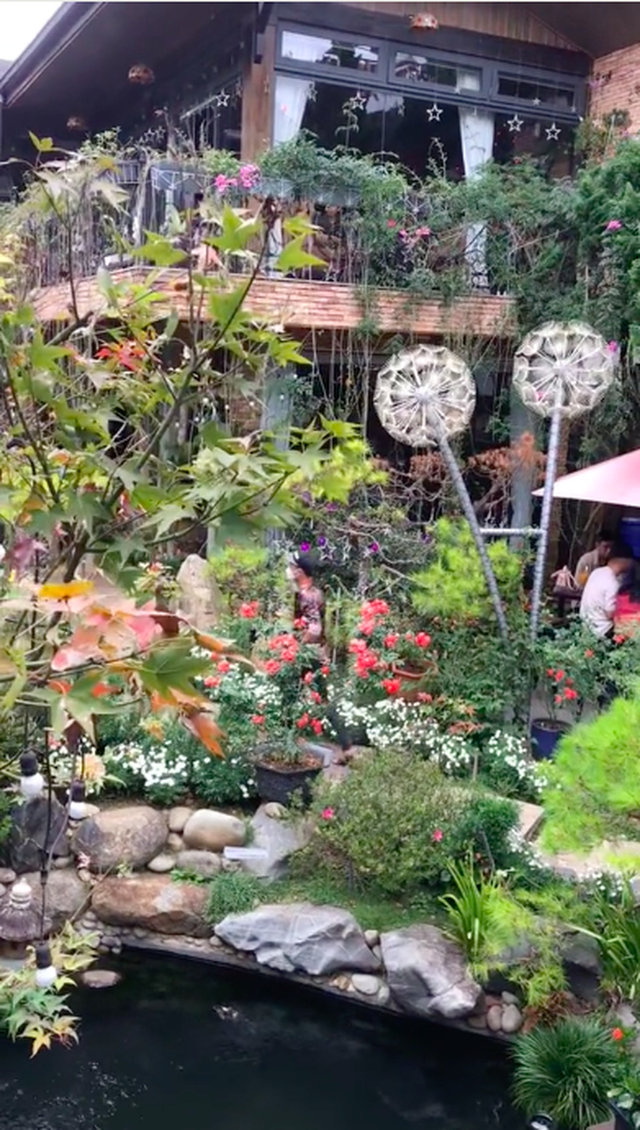 Ghé quán cafe đang hot, dân Đà Lạt bức xúc tố reviewer trên TikTok lươn lẹo sau khi có trải nghiệm tệ hại: Phải leo dốc, xếp hàng nhưng… - Ảnh 3.