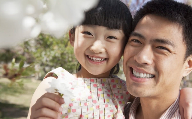Con không nên người, lỗi tại cha: 5 đặc điểm của người cha sẽ nuôi dạy con thành công, hiểu chuyện, đủ bản lĩnh đương đầu được với mọi khó khăn - Ảnh 3.